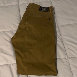 Dockers dark tan jean fit straight leg pants. 32x32 EUC